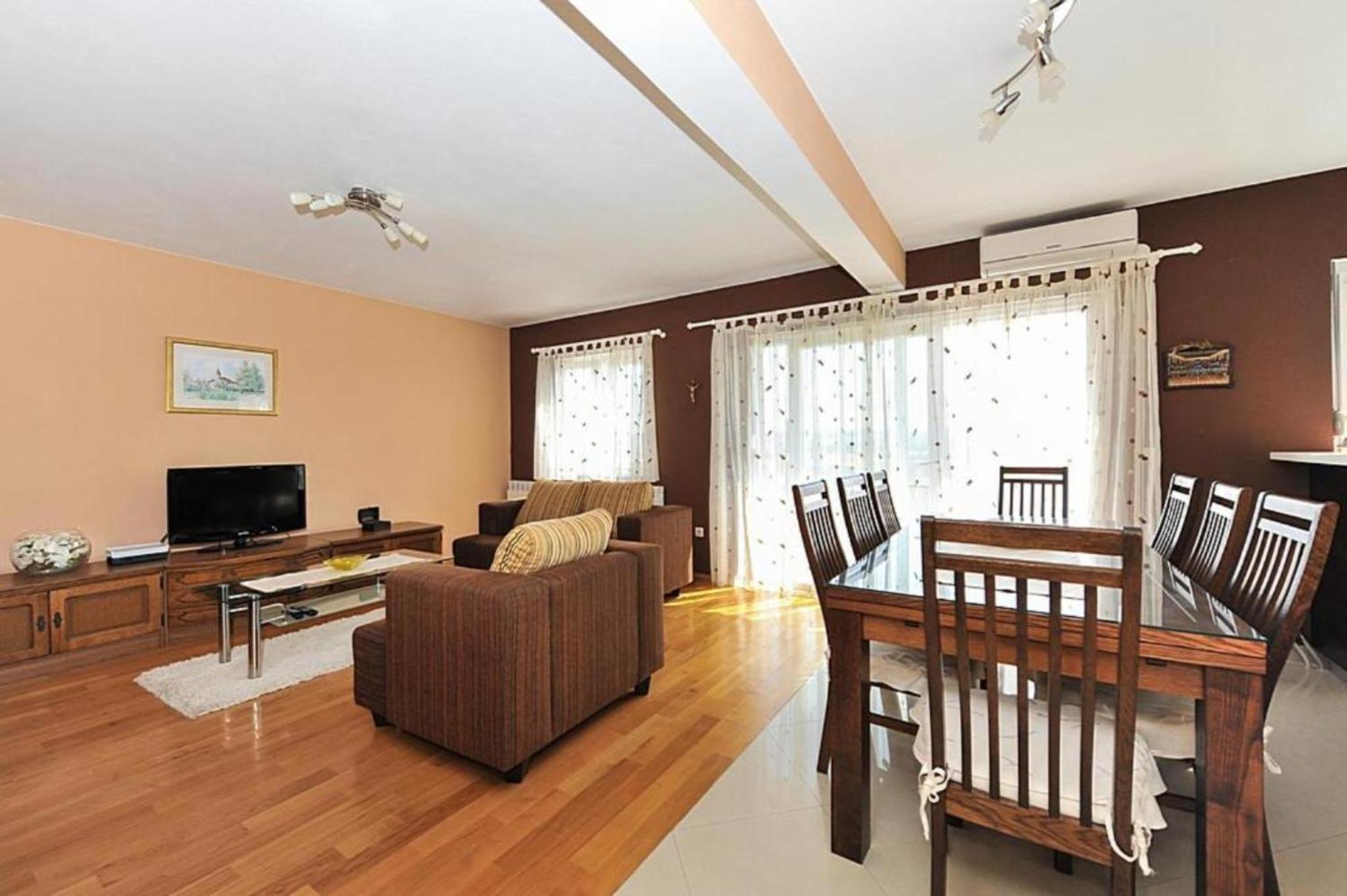 Veliki Apartman Petra Posedarje Buitenkant foto