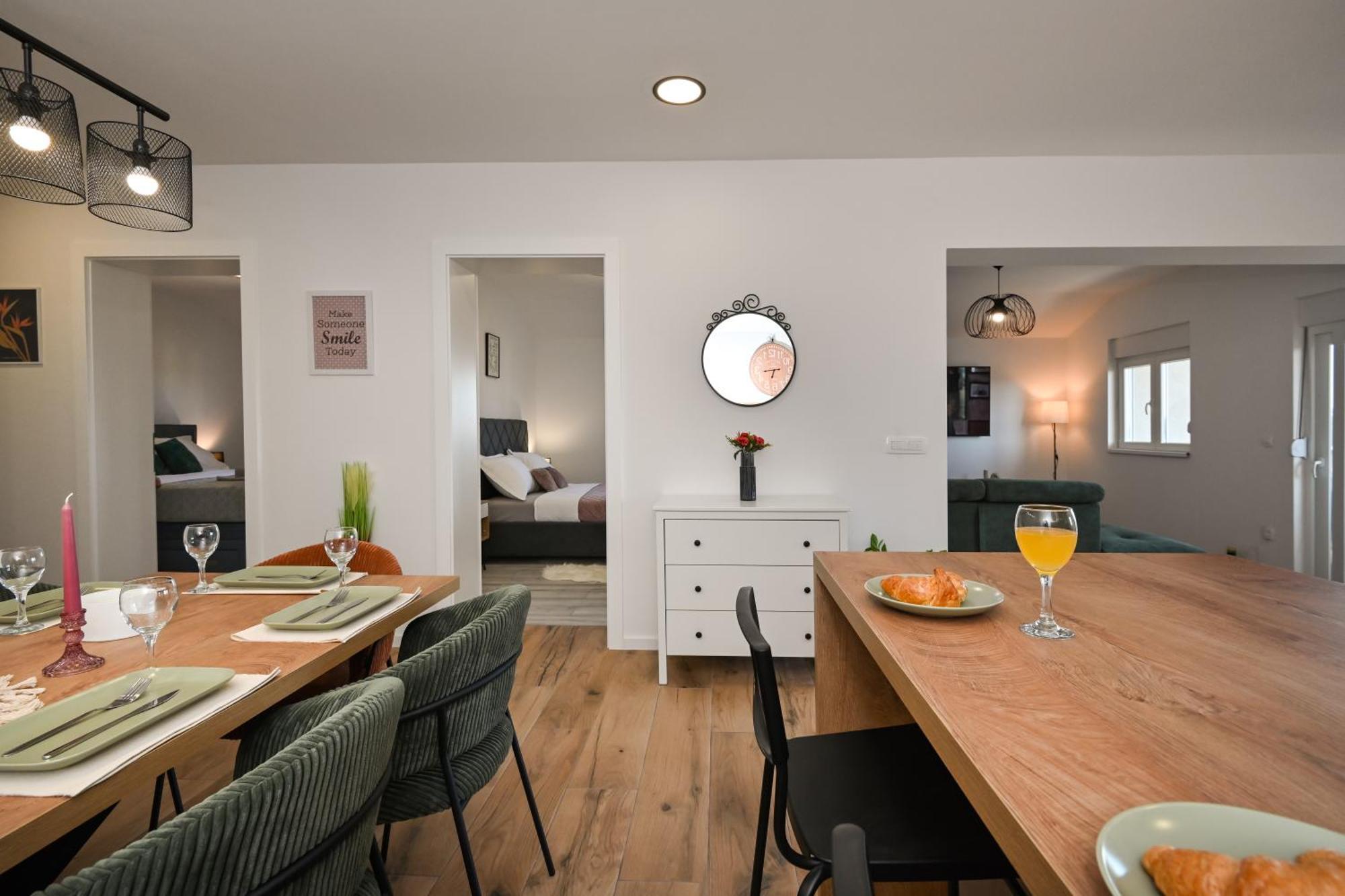 Veliki Apartman Petra Posedarje Buitenkant foto